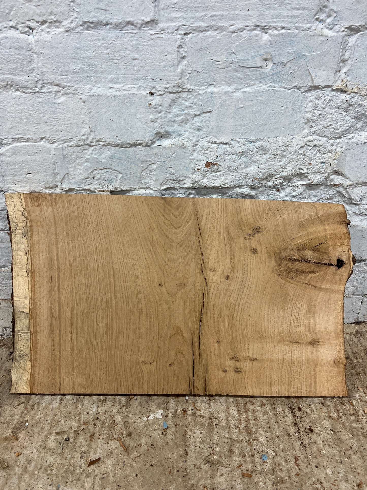 Aged Pippy Oak No 178 - 343x570-580x28mm Planed