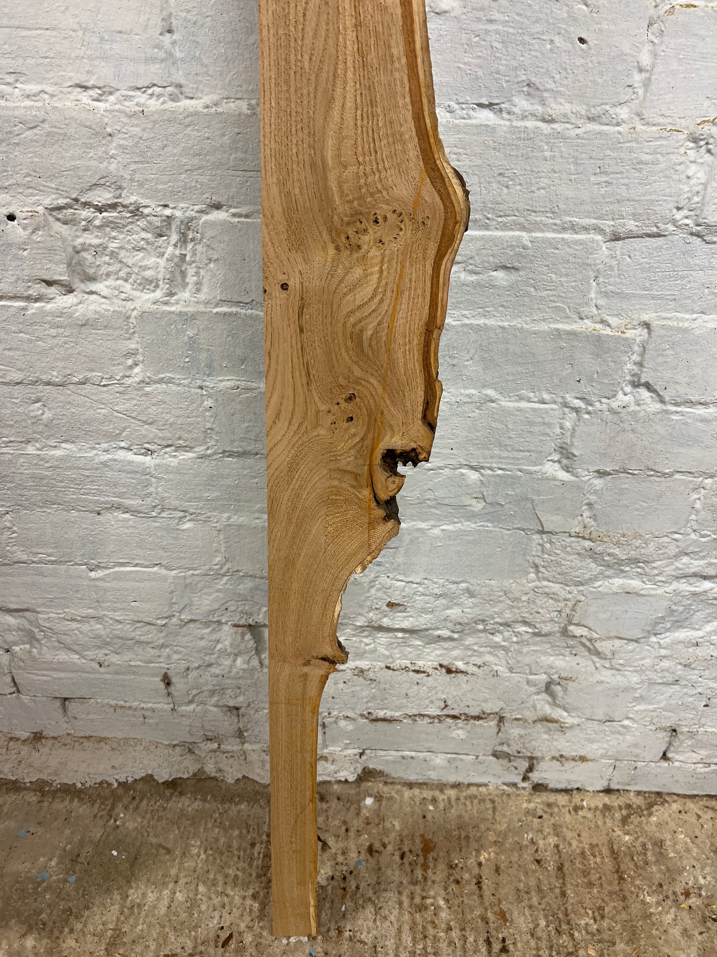 Chestnut No 179 - 1755x40-140x35mm Planed