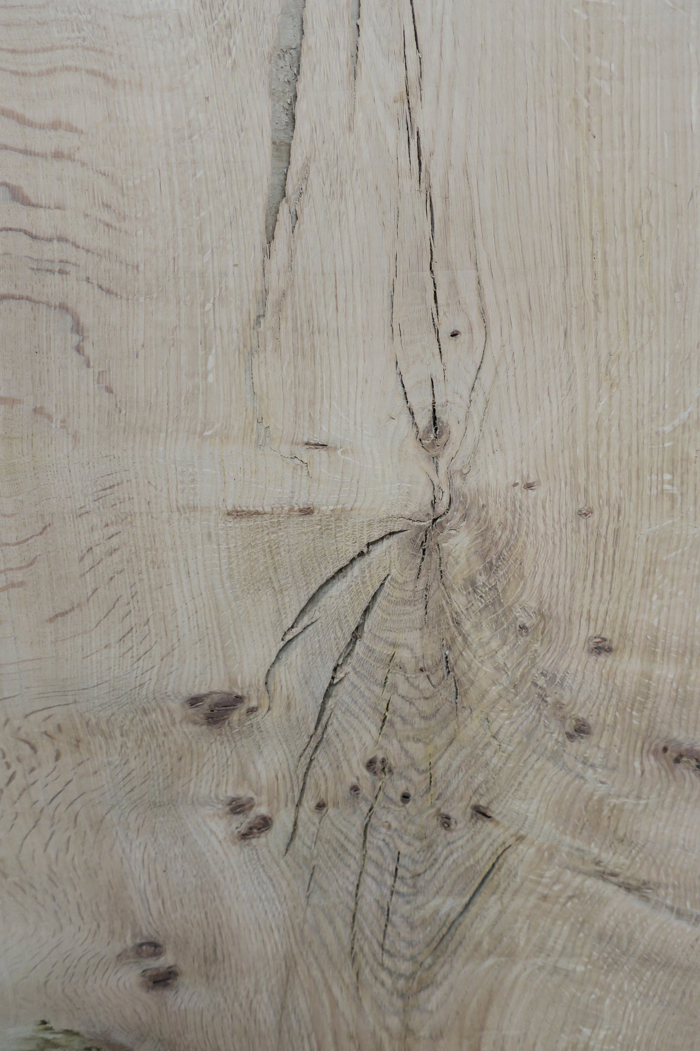 Aged Pippy Oak No 19 - 658x540-590x27mm Planed