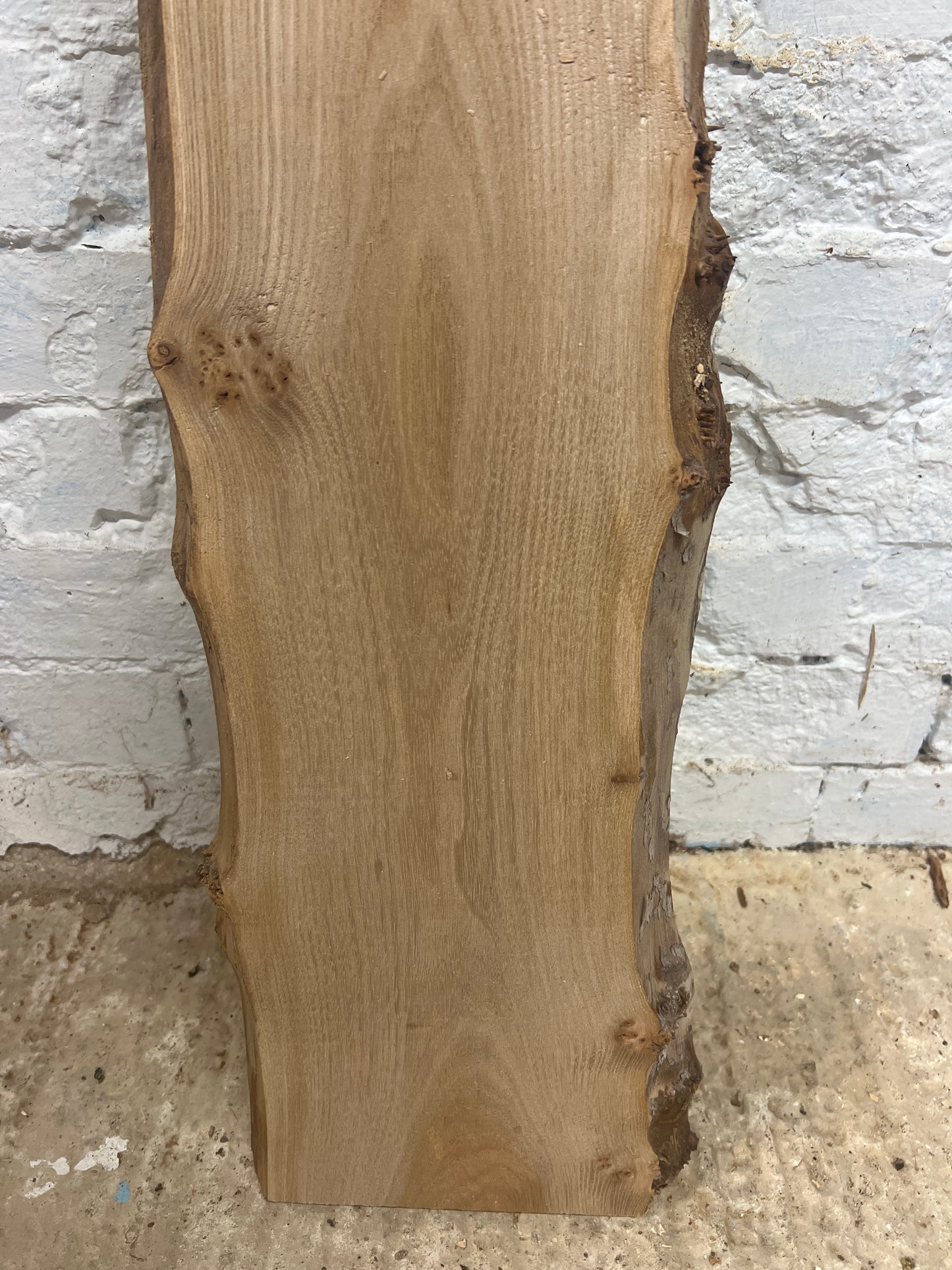 Elm No 120 - 1135x170-220x27mm Planed