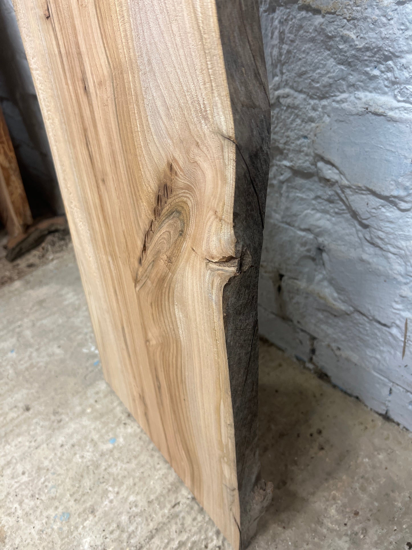 Elm No 22 - 1460x260-350x30mm Planed