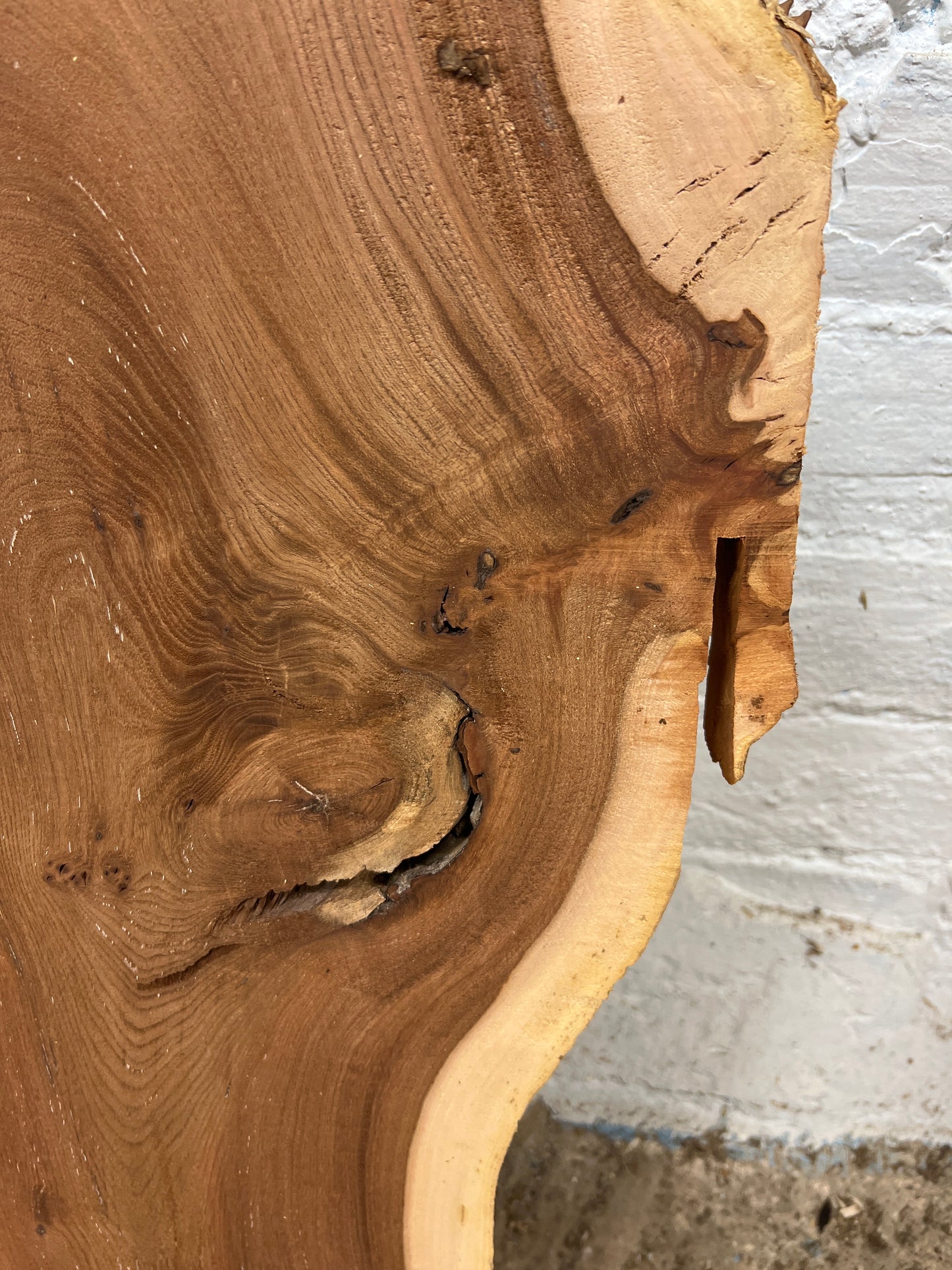 Elm No 133 - 880x160-340x32mm Planed