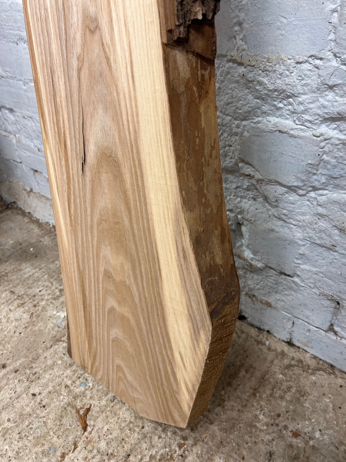 Elm No 80 - 1275x240-330x36mm Planed