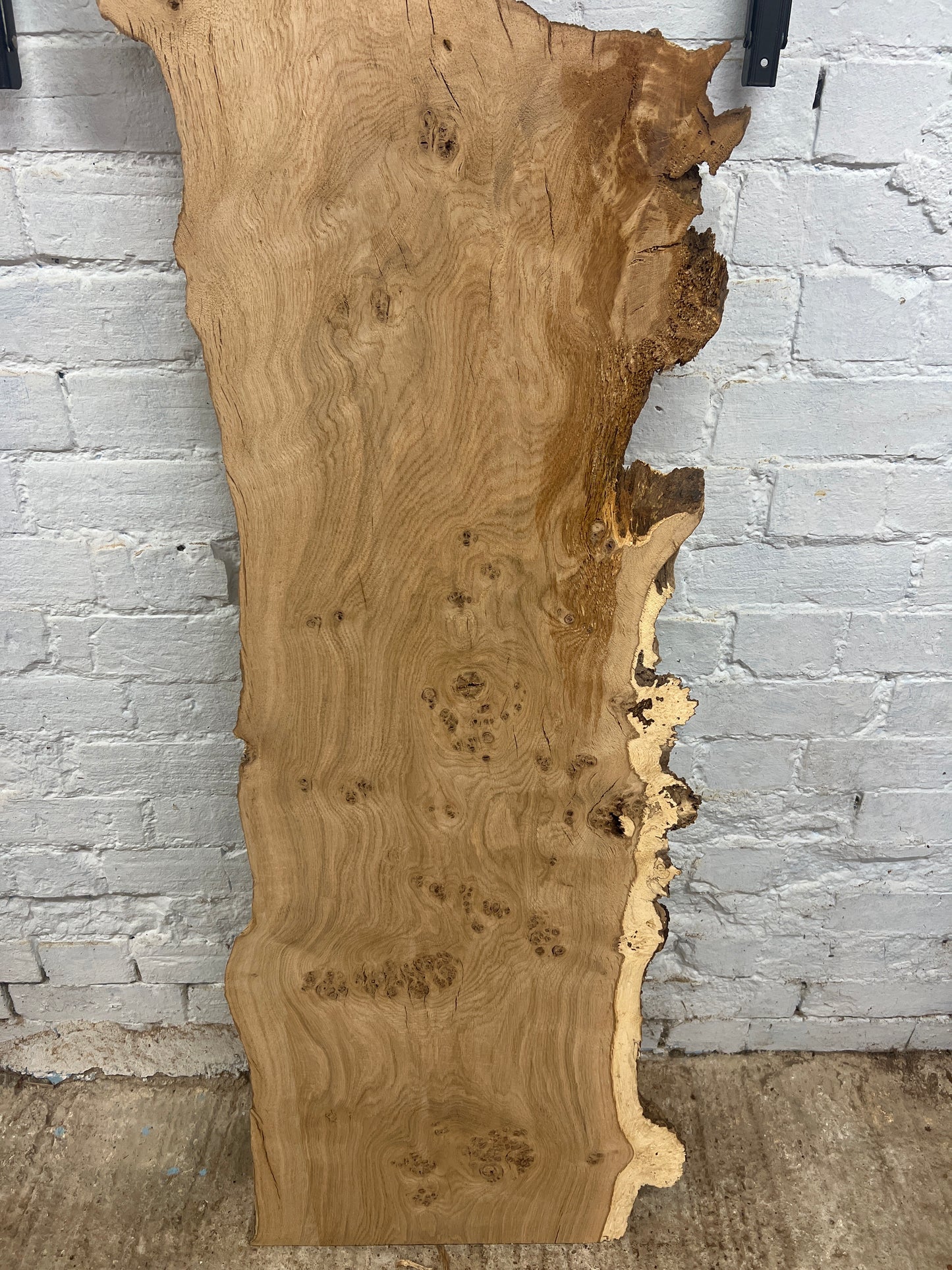 Aged Pippy Oak No 178 - 1620x200-500x30mm Planed