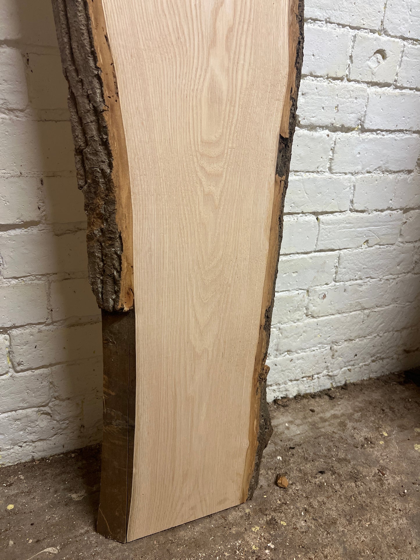 Ash No 121 - 1640x270-330x32mm Planed