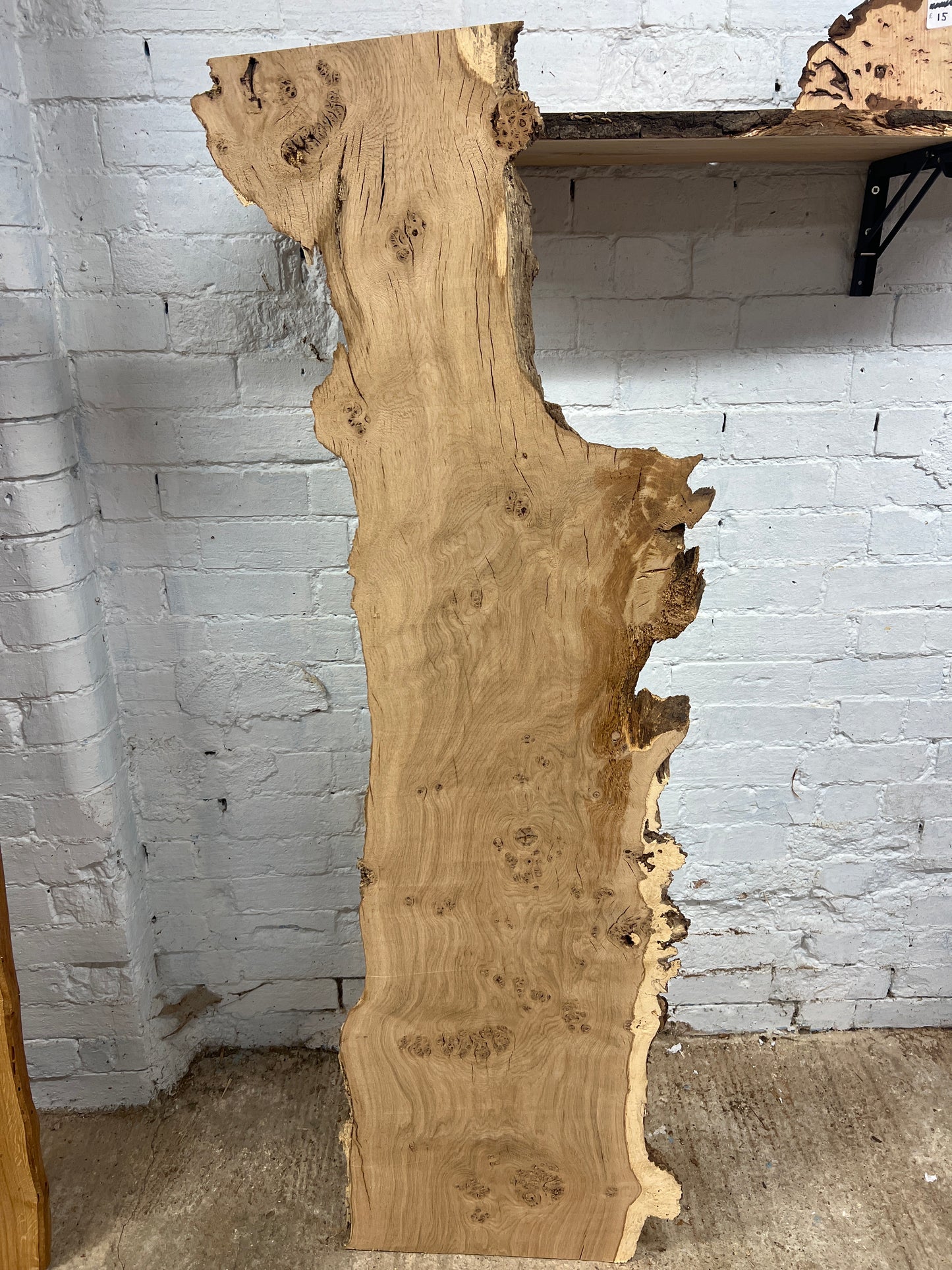 Aged Pippy Oak No 178 - 1620x200-500x30mm Planed
