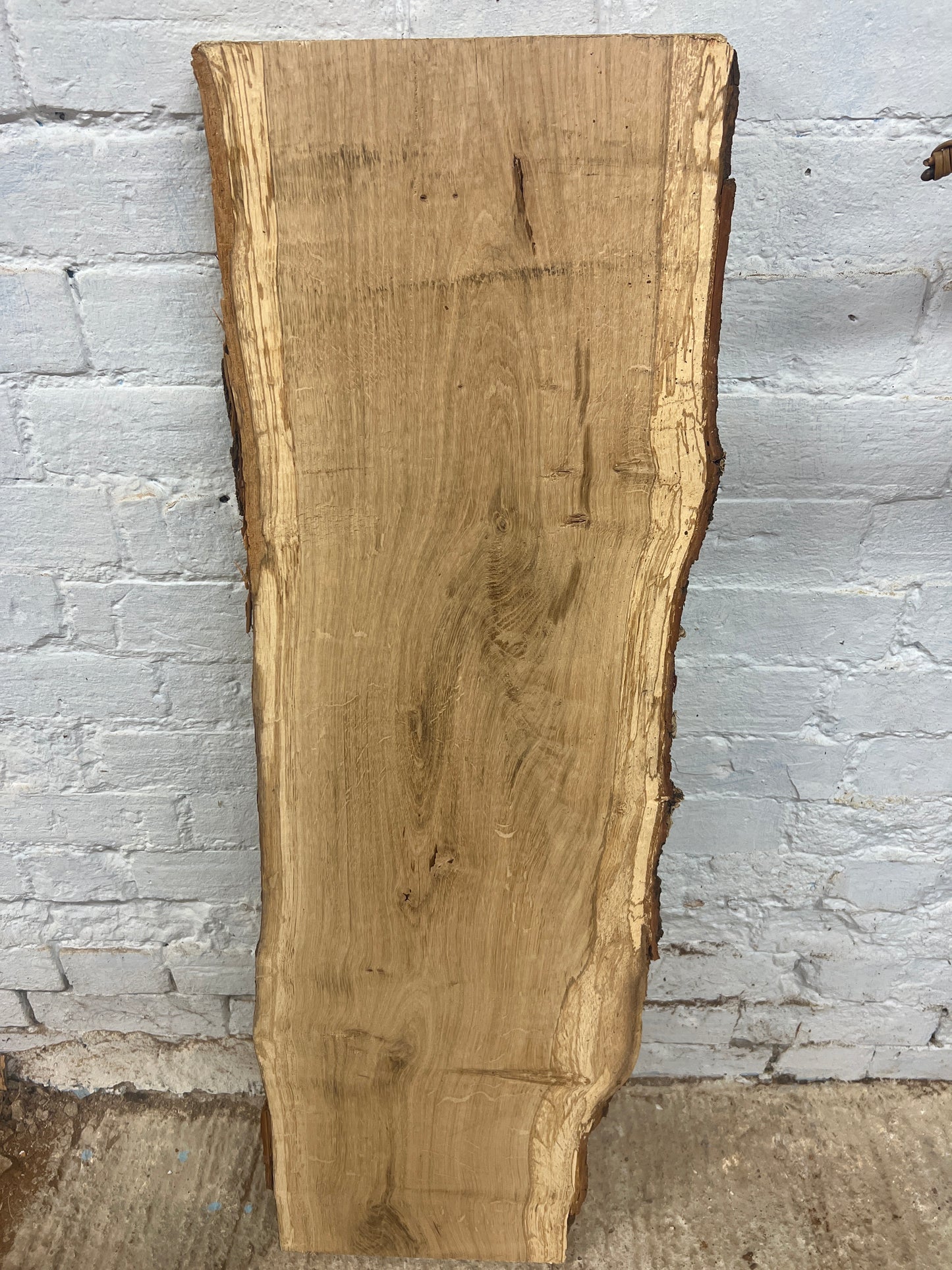 Oak No 67 - 1113x300-350x37mm Planed
