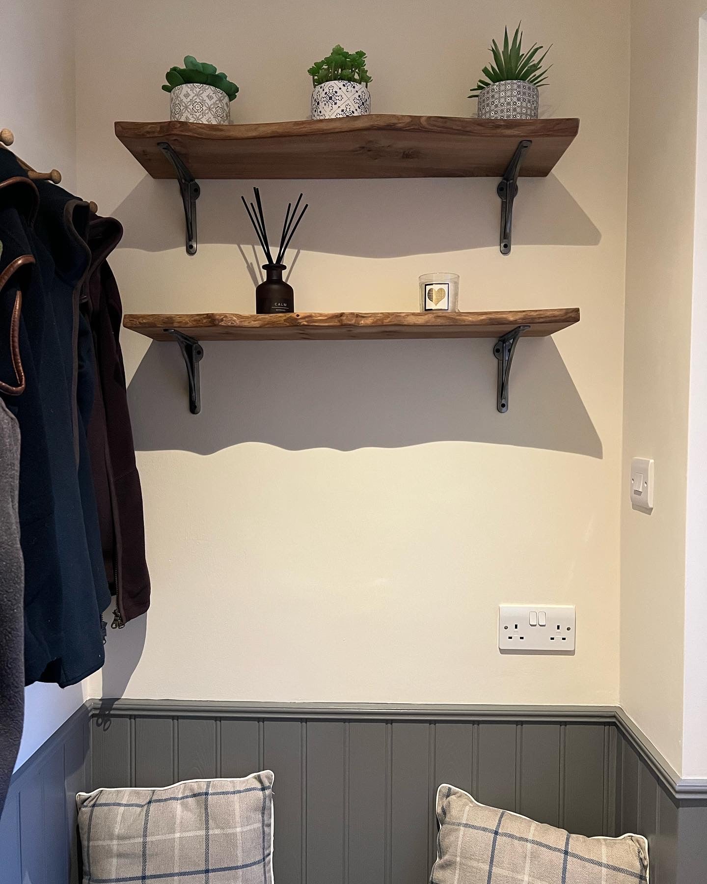 PEWTER GREY Premium Cast Iron Shelf Bracket