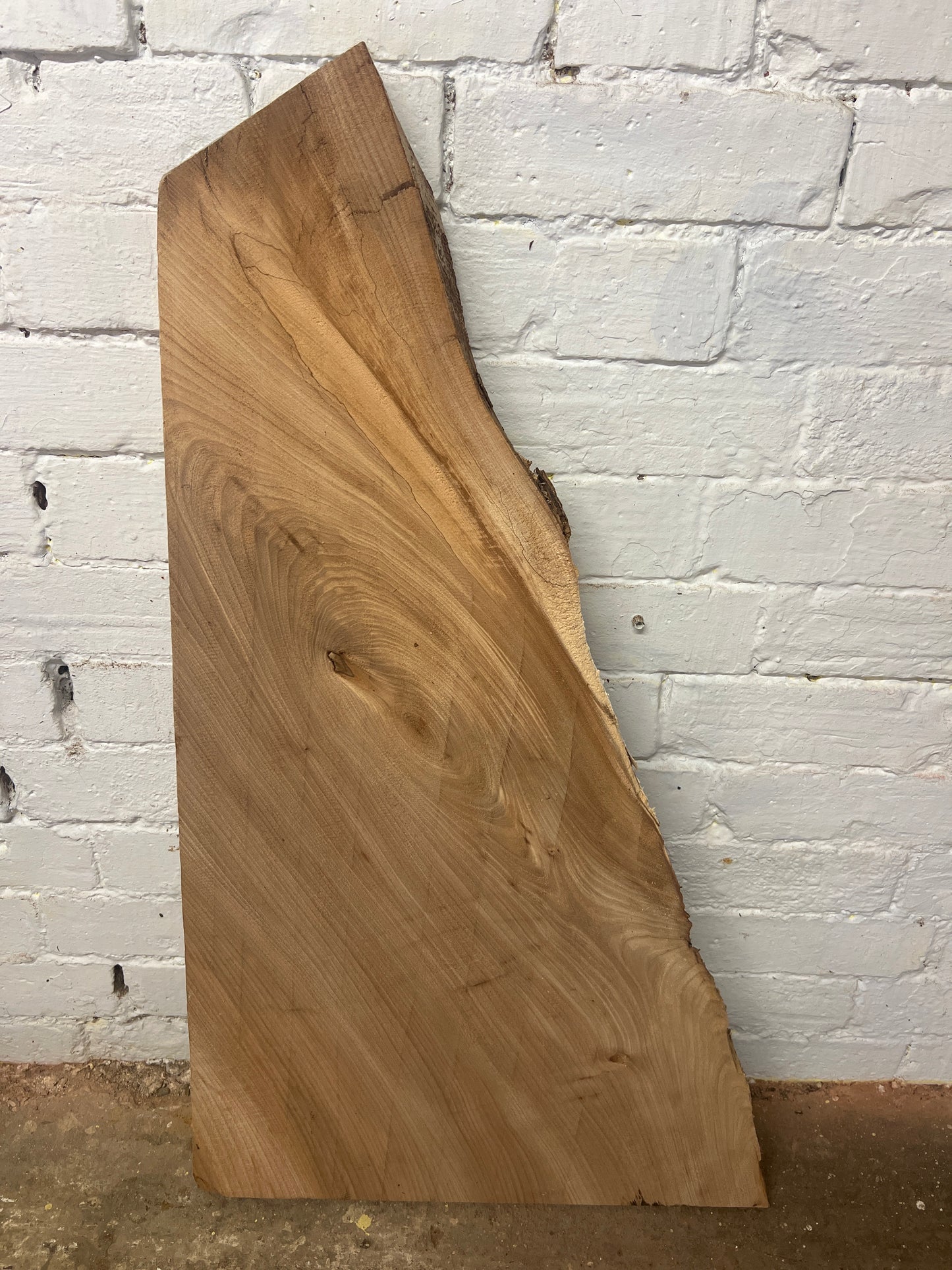 Elm No 13 - 890x190-510x40mm Planed