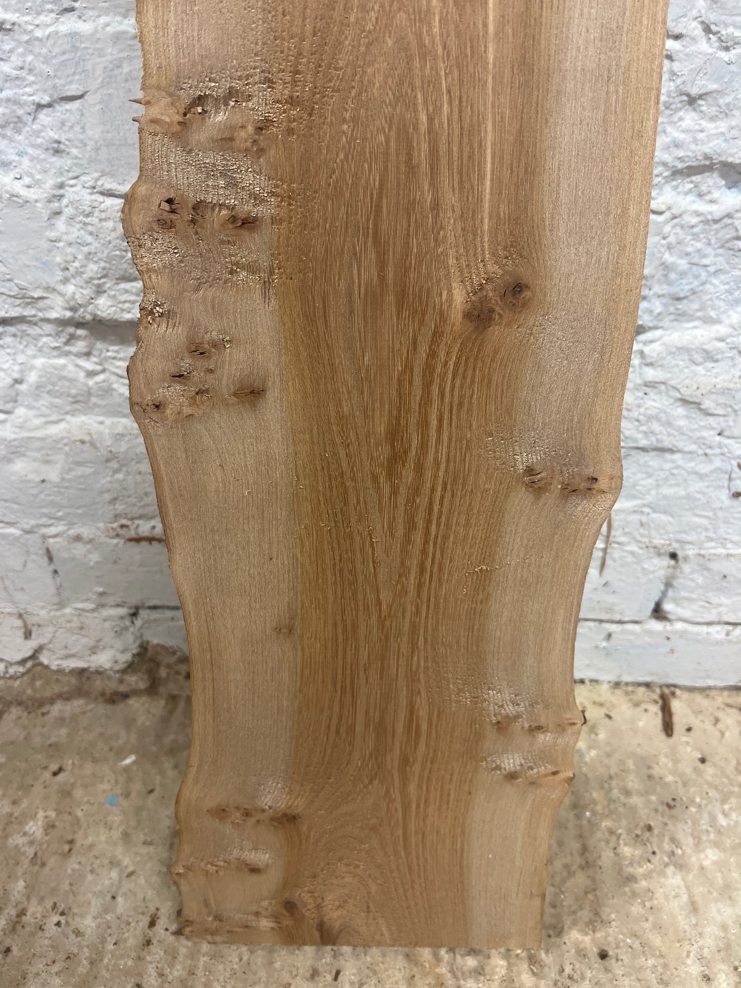 Elm No 120 - 1135x170-220x27mm Planed