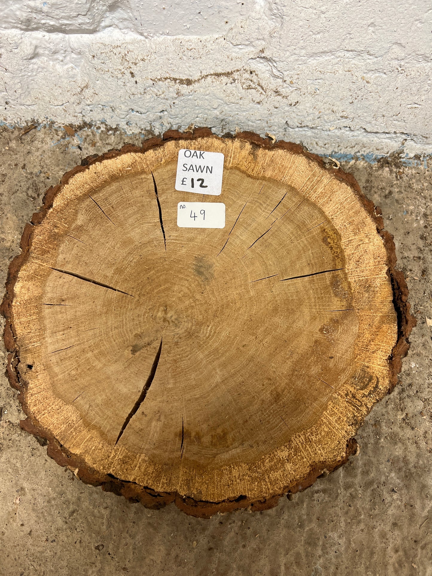 Oak Round No 49 - 290x300x40mm Sawn