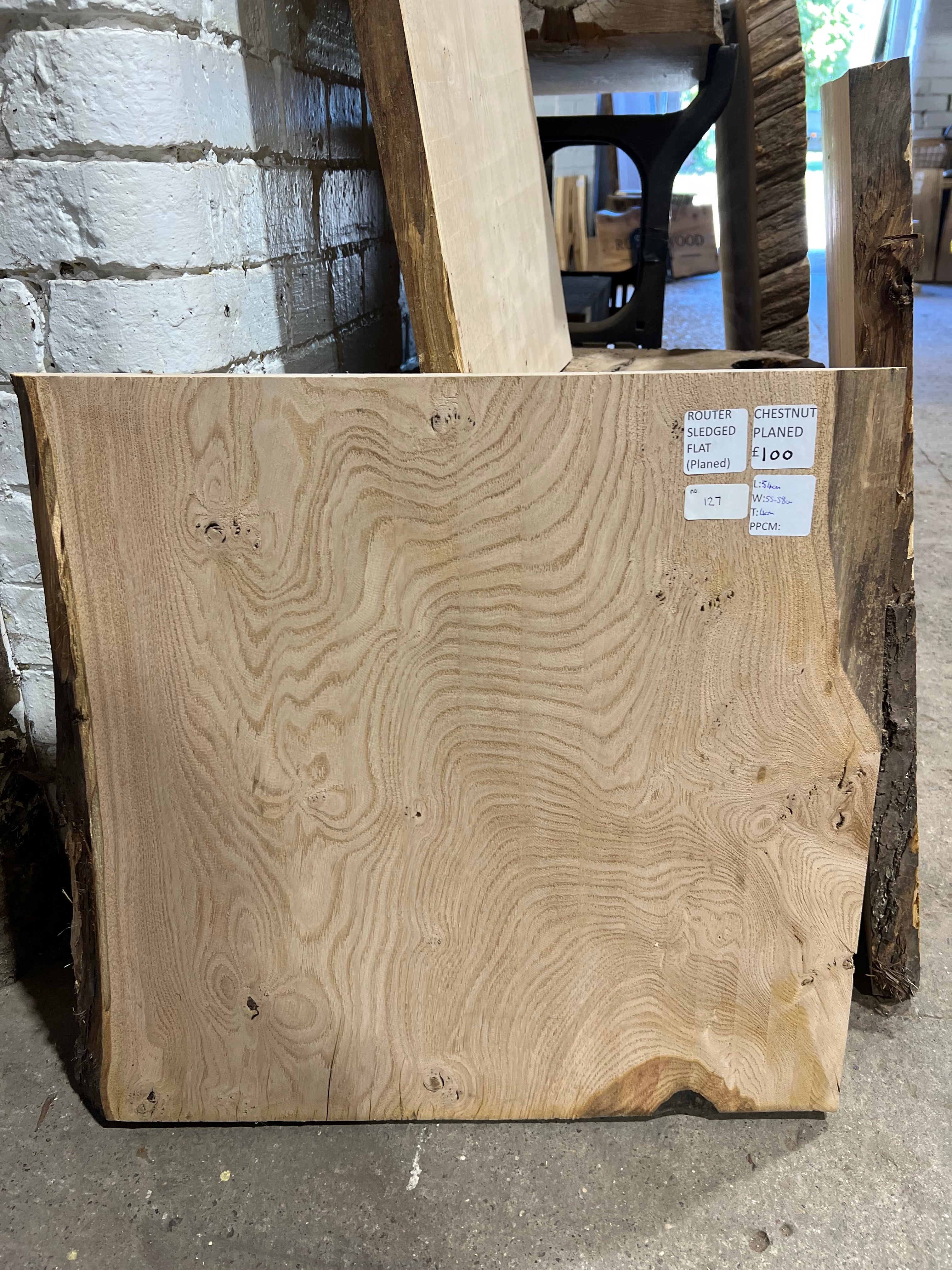 Chestnut – The Rustic Wood Barn