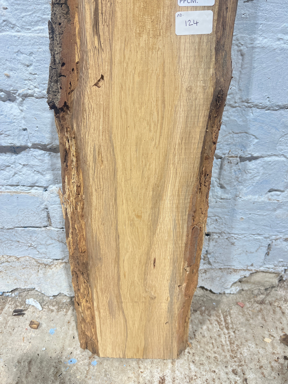 Oak No 124 - 825x180-210x28mm Planed