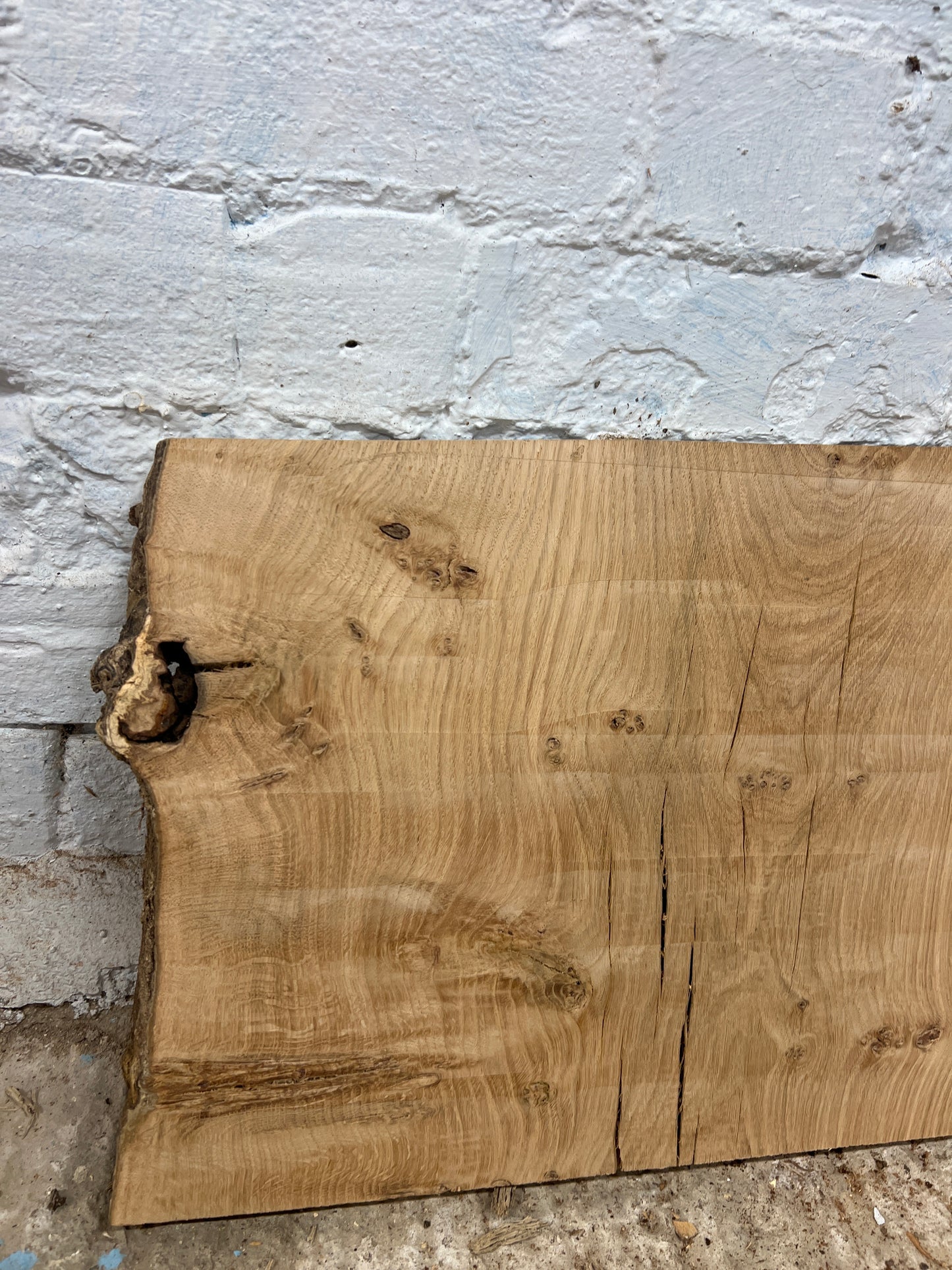 Aged Pippy Oak No 178 - 343x570-580x28mm Planed