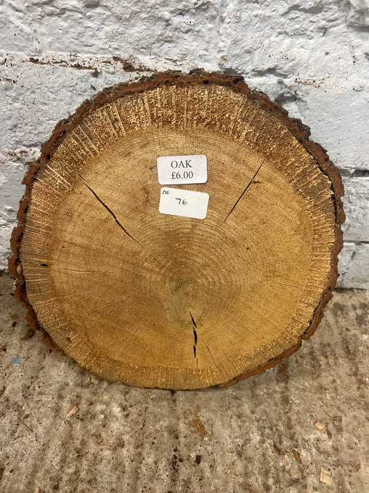 Oak Round No 76 - 270x260x40mm Sawn