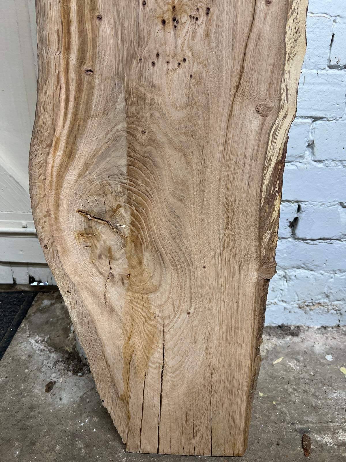 Oak No 210 - 1460x200-330x30mm Planed