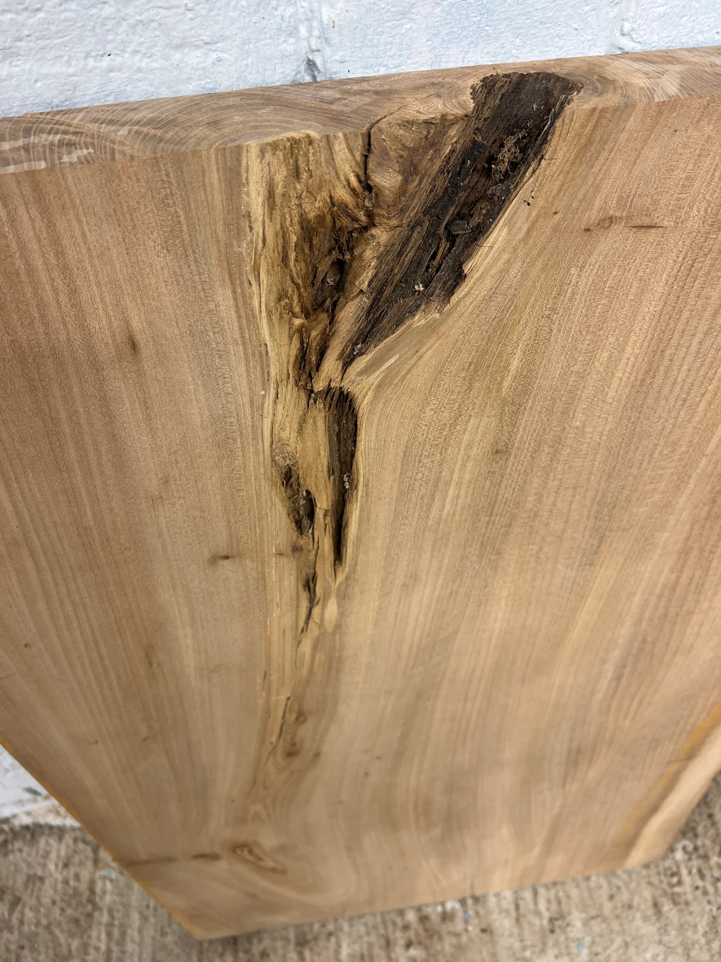 Elm No 22 - 1100x650-690x46mm Planed