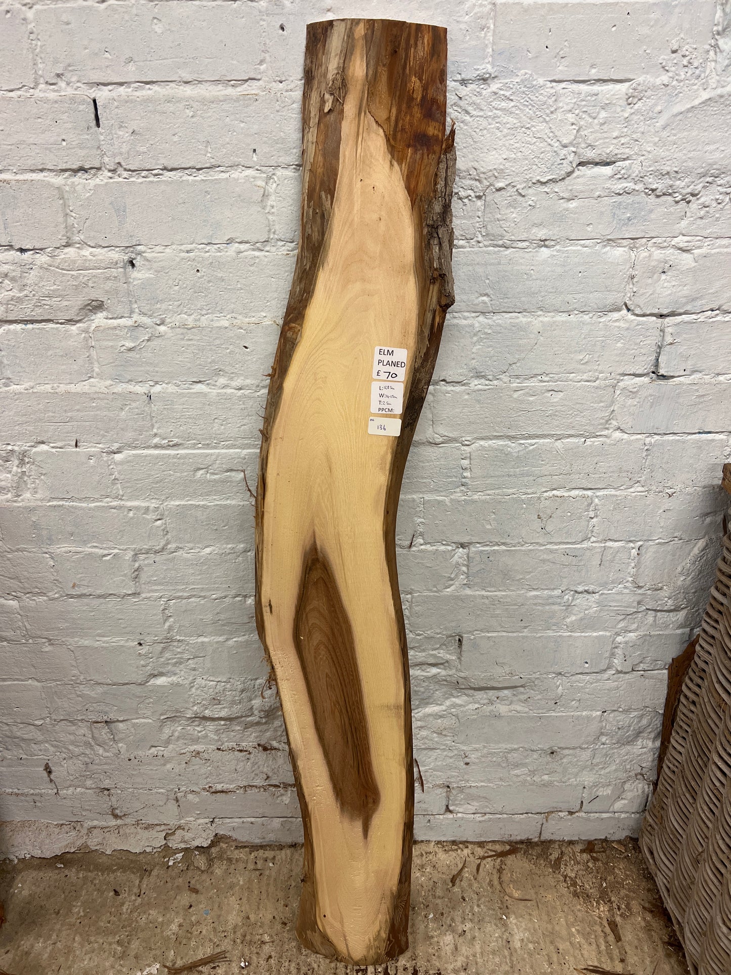Elm No 136 - 1285x140-190x25mm Planed