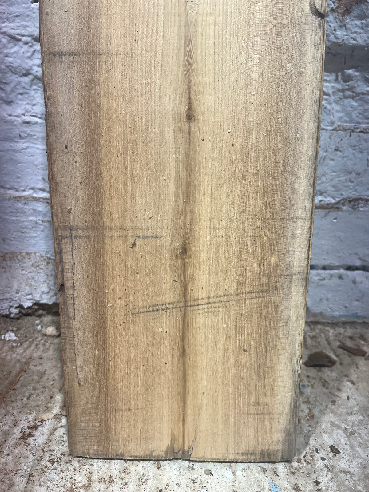 Elm No 10 - 950x180-190x27mm Planed
