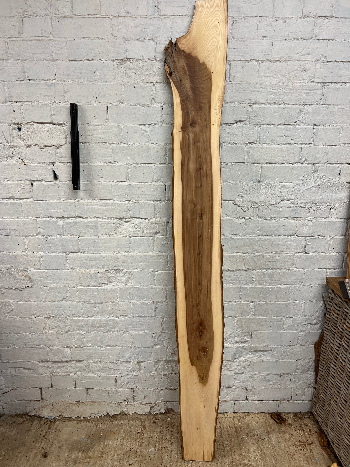 Elm No 10 - 1930x120-240x25mm Planed