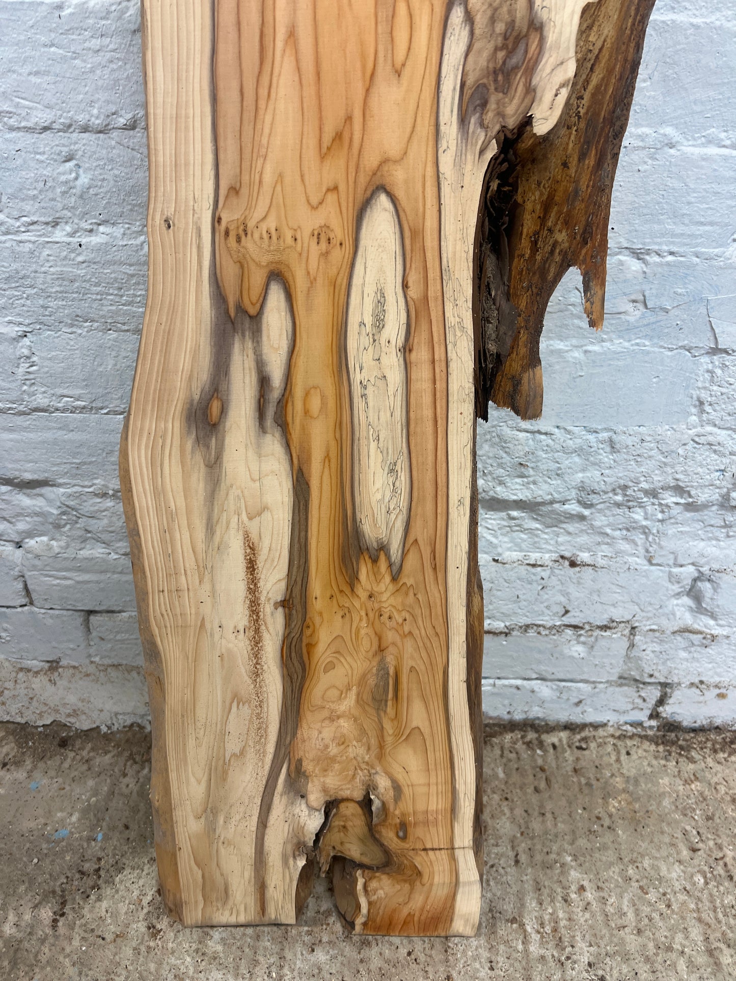 Yew No 74 - 1425x250-320x35mm Planed