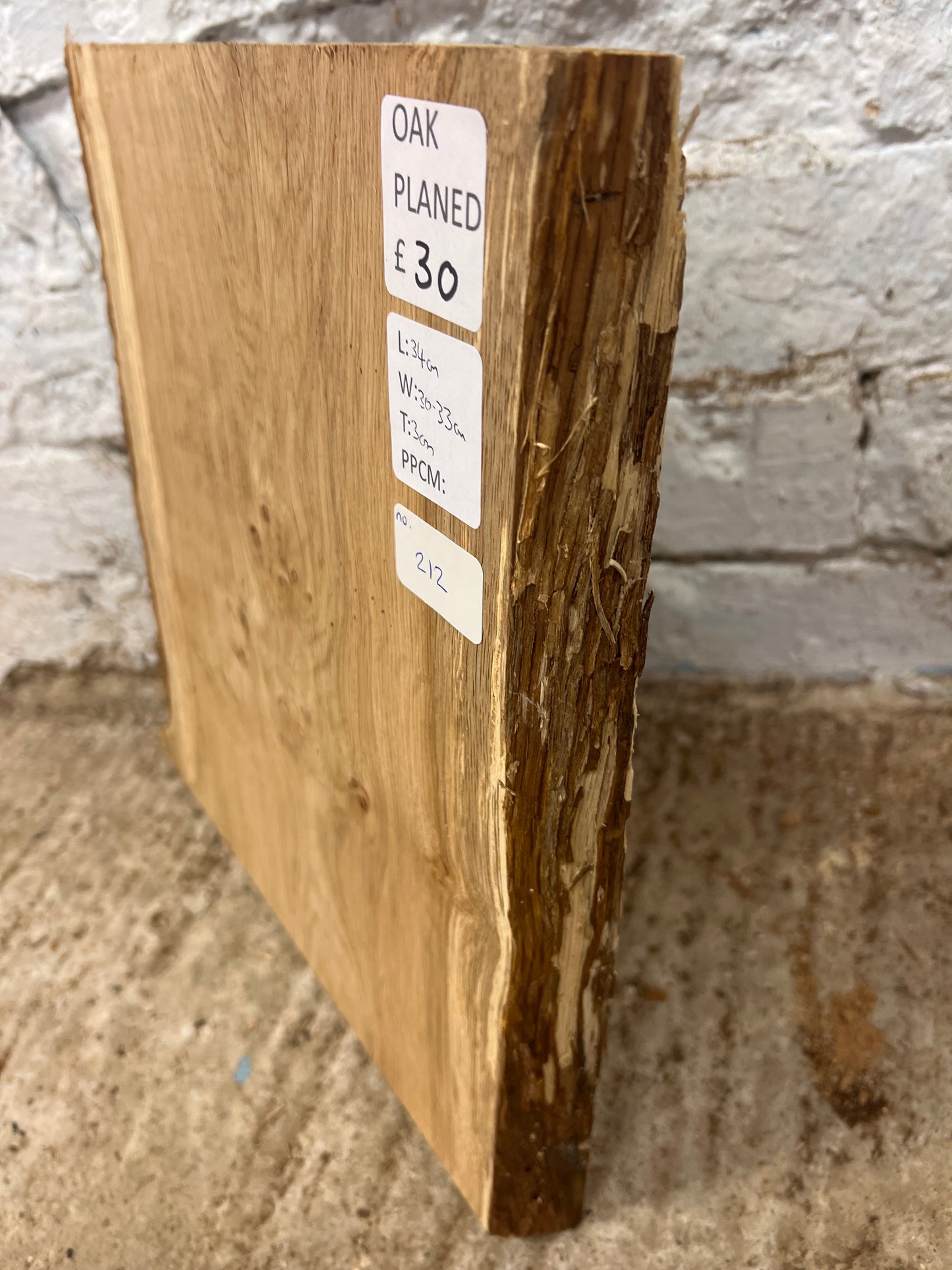 Oak No 212 - 340x300-330x30mm Planed