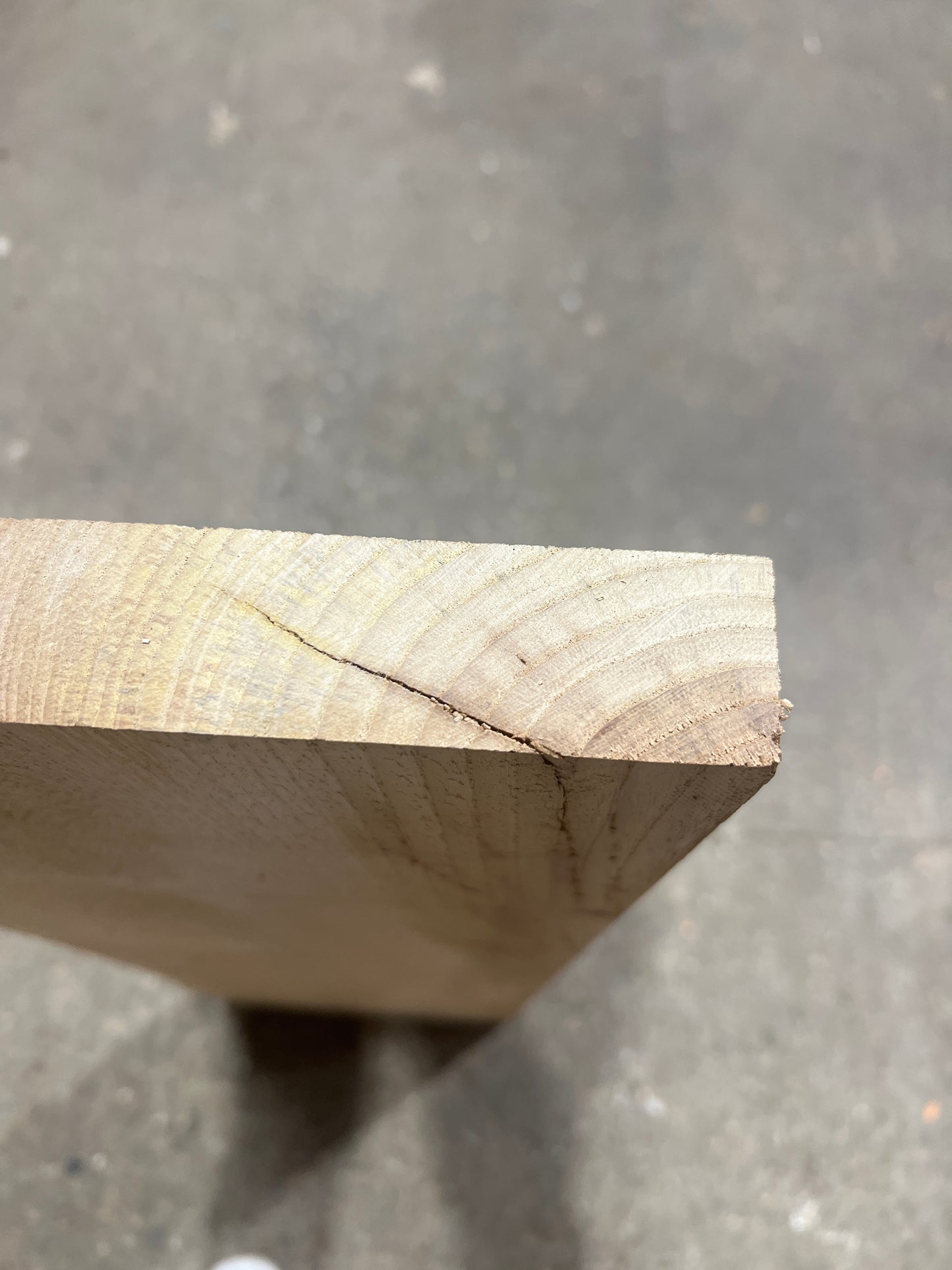 Chestnut No 208 - 910x520-570x32mm Planed