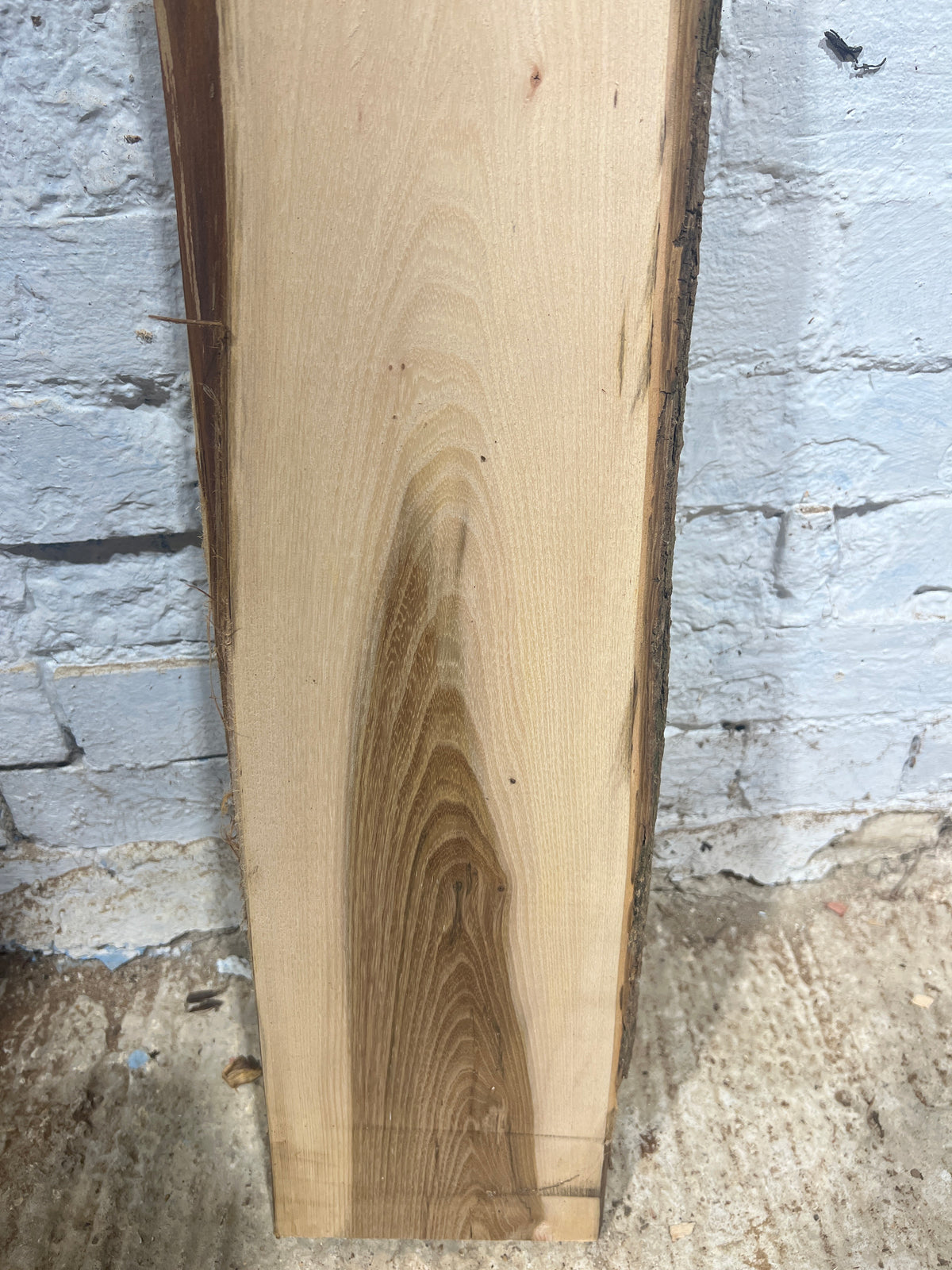 Elm No 9 - 898x160-190x25mm Planed