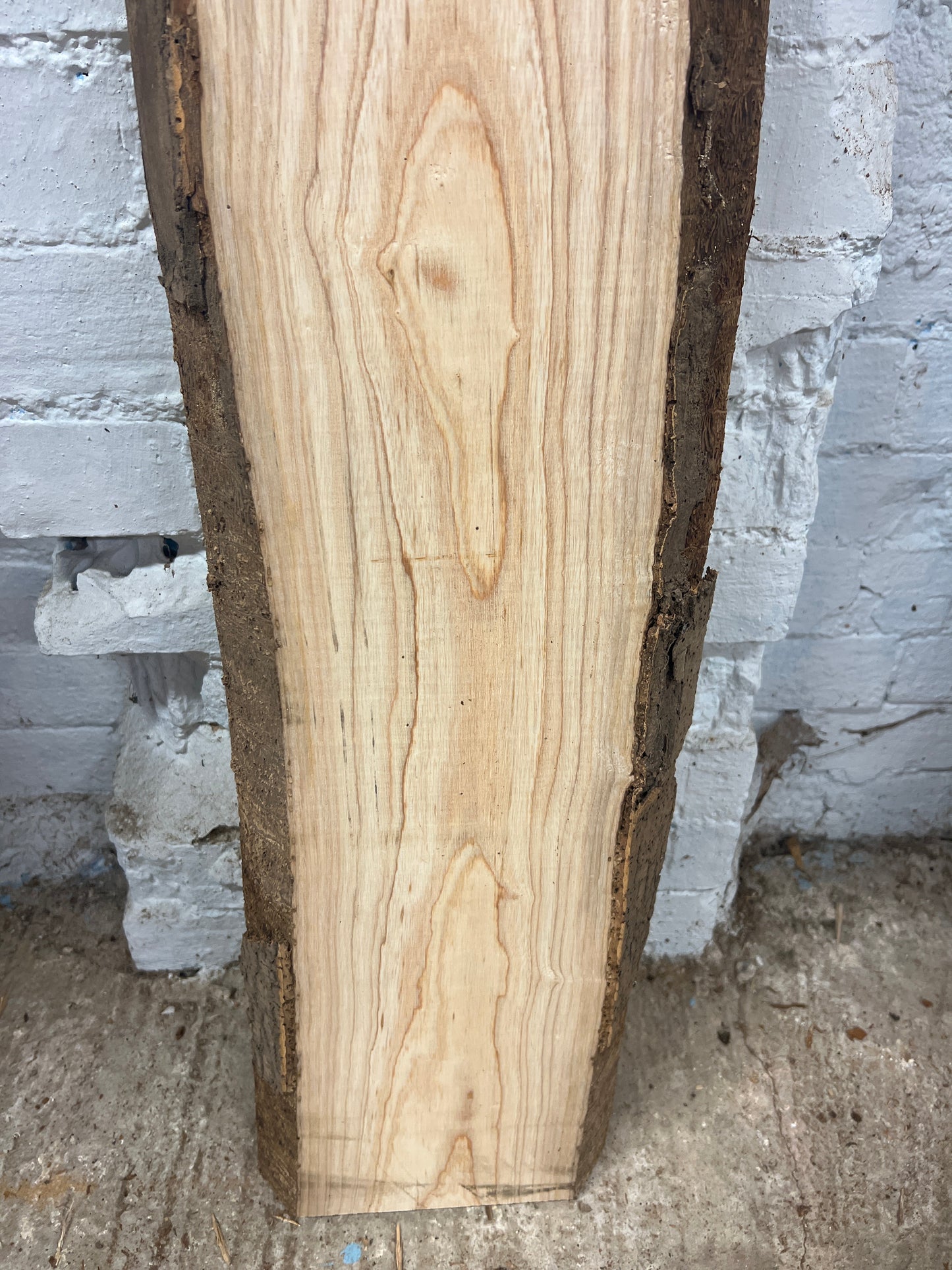Ash No 27 - 1370x220-240x37mm Planed