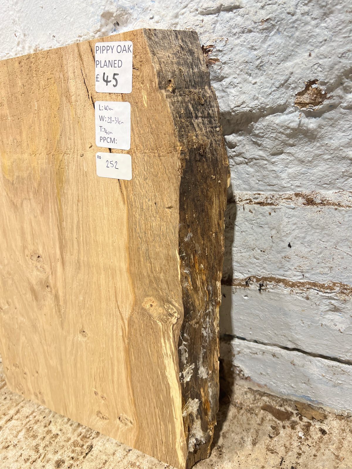 Oak No 252 - 400x280-310x40mm Planed