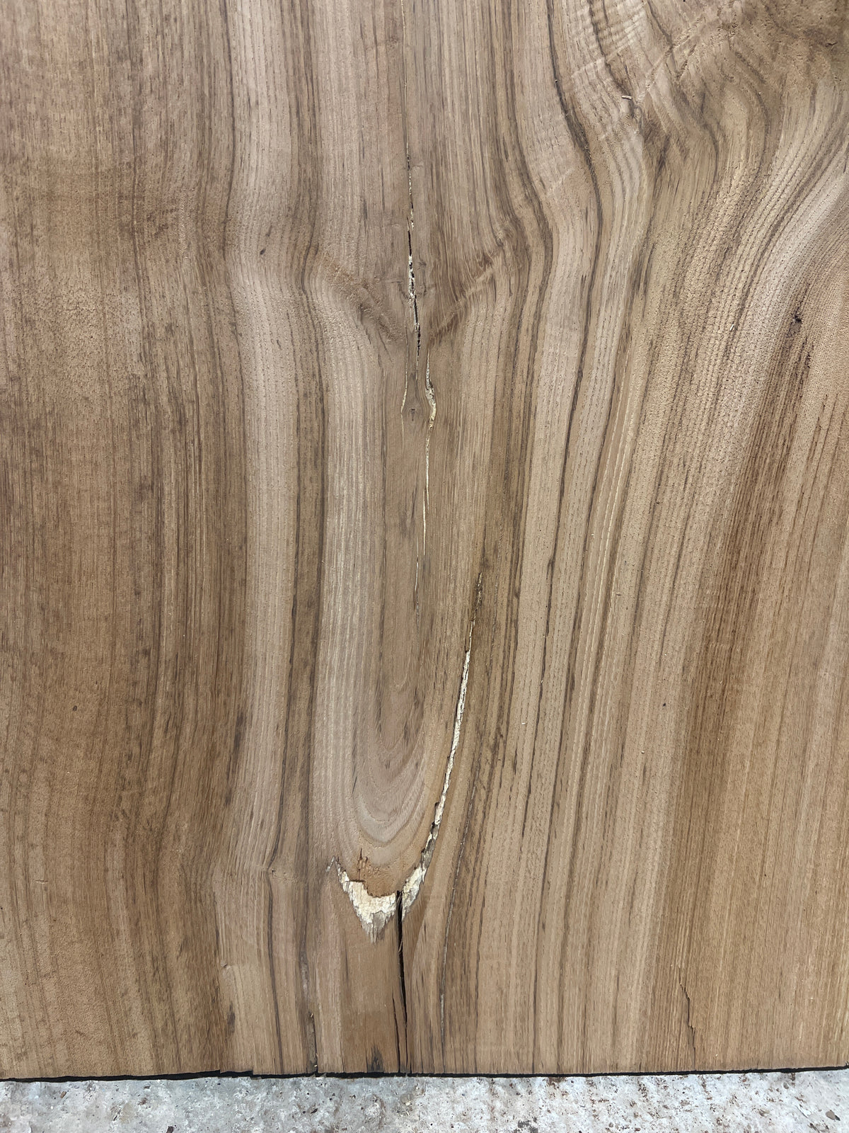 Chestnut No 244 - 905x530-630x28mm Planed