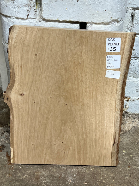 Oak No 175 - 400x330-340x30mm Planed