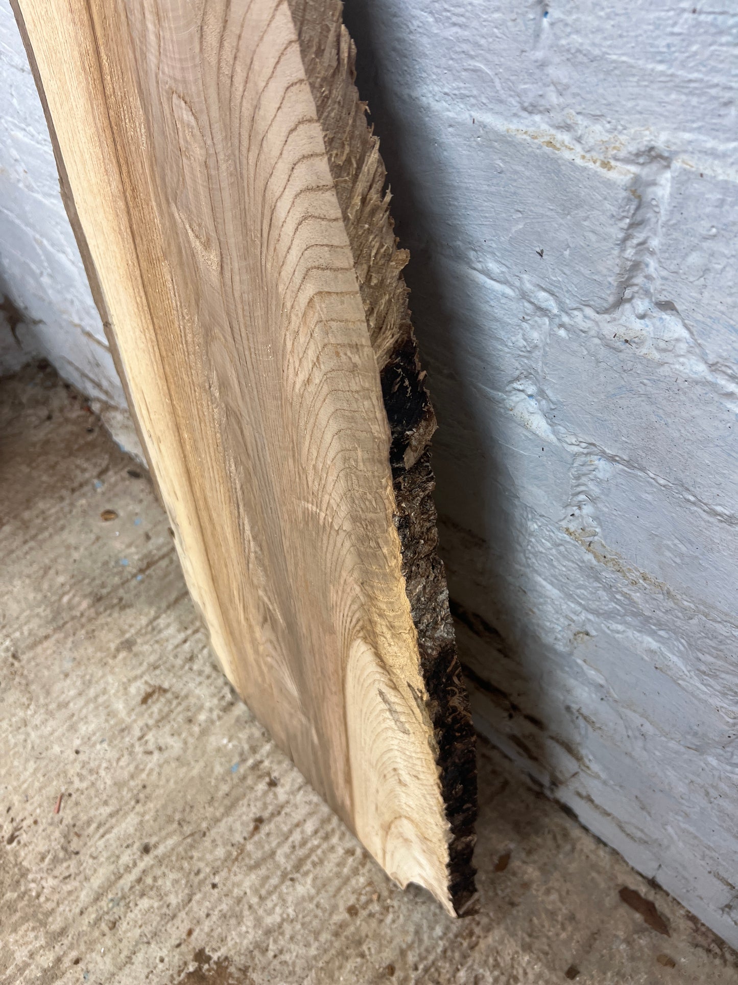 Ash No 111 - 970x240-420x27mm Planed
