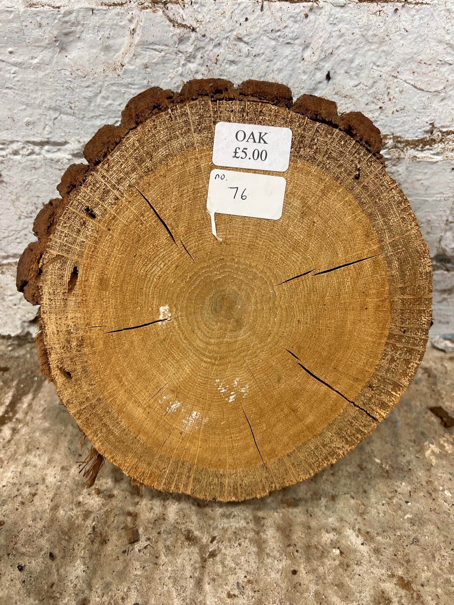 Oak Round No 76 - 210x210x50mm Sawn