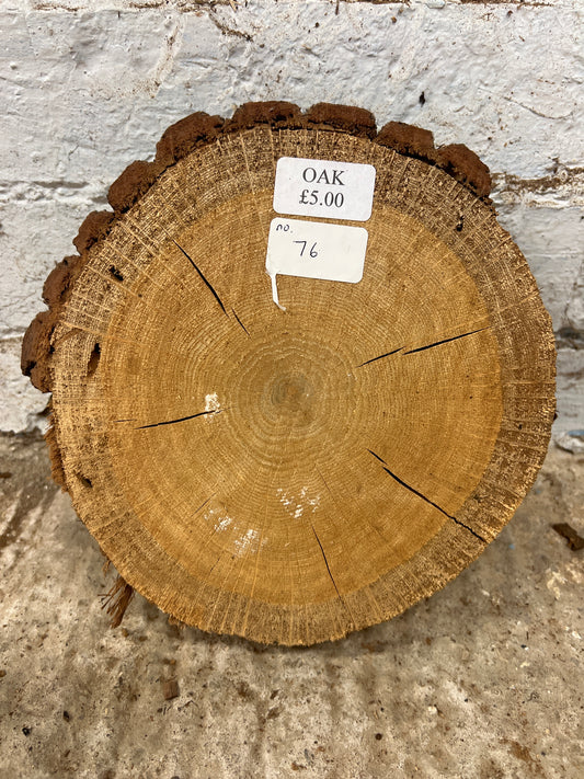 Oak Round No 76 - 210x210x50mm Sawn