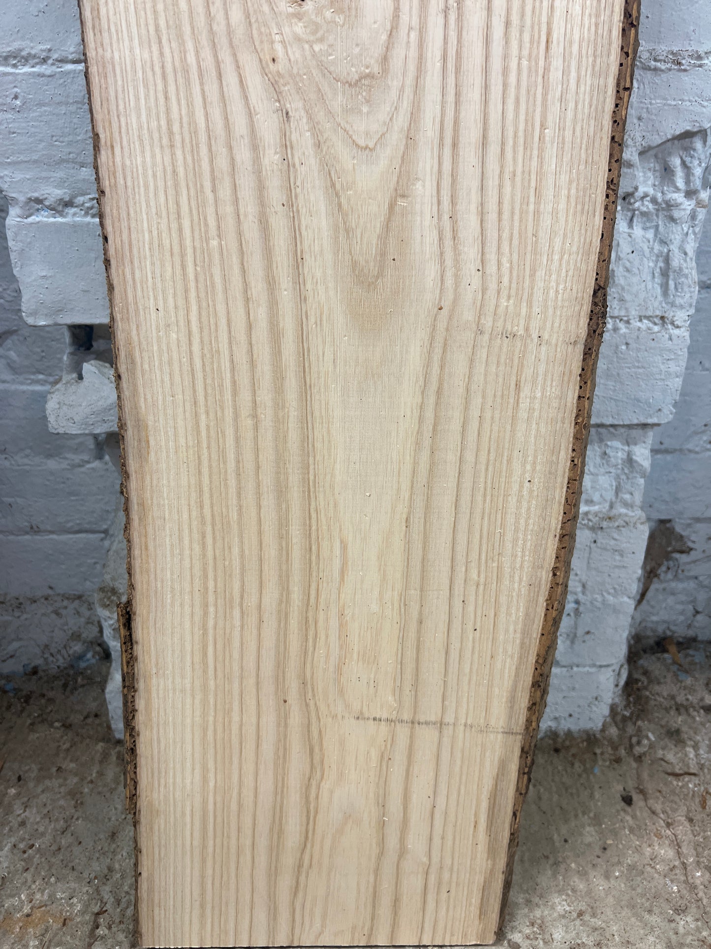 Ash No 215 - 1025x260-280x37mm Planed