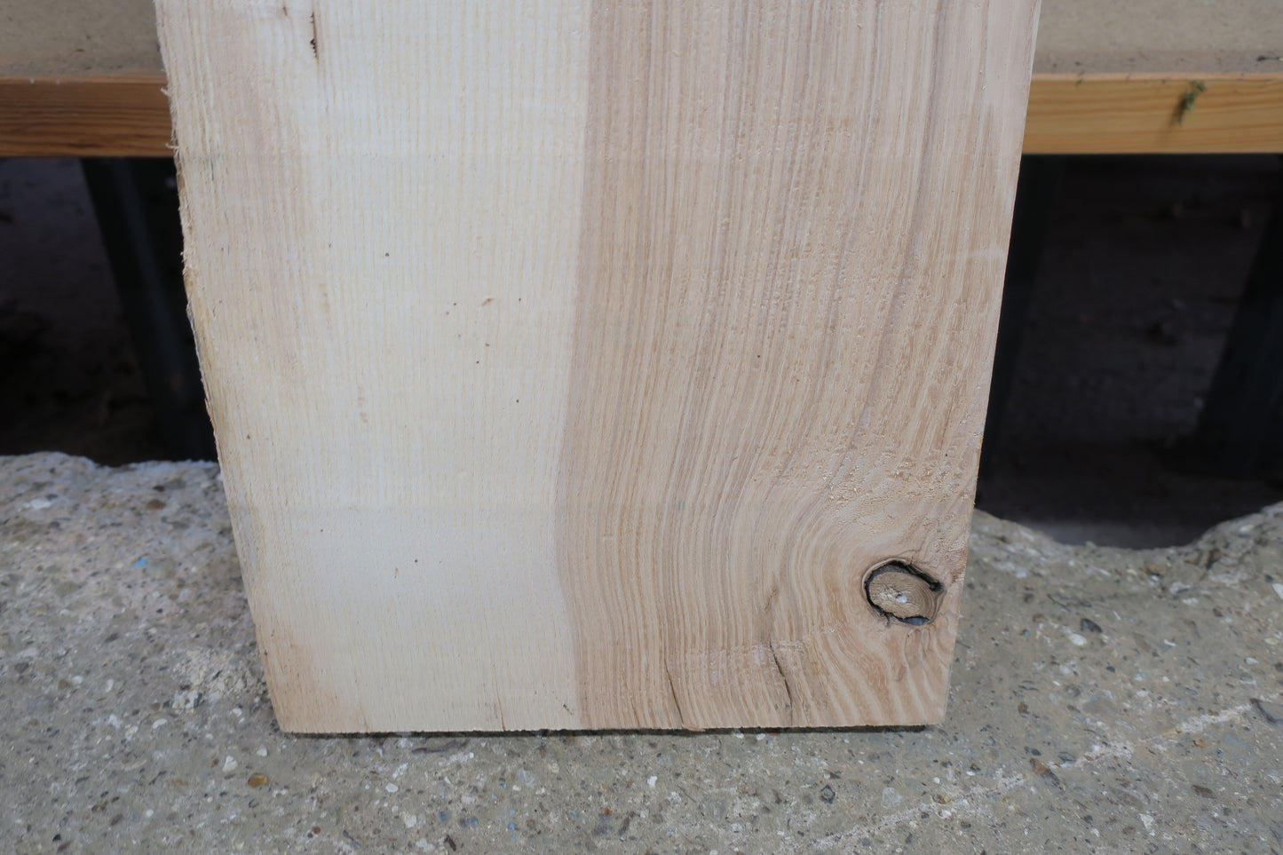 Ash No 32 - 1270x230-240x45mm Planed