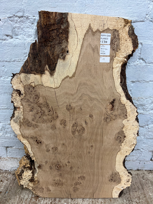 Aged Pippy Oak No 19 - 830x350-560x33mm Planed