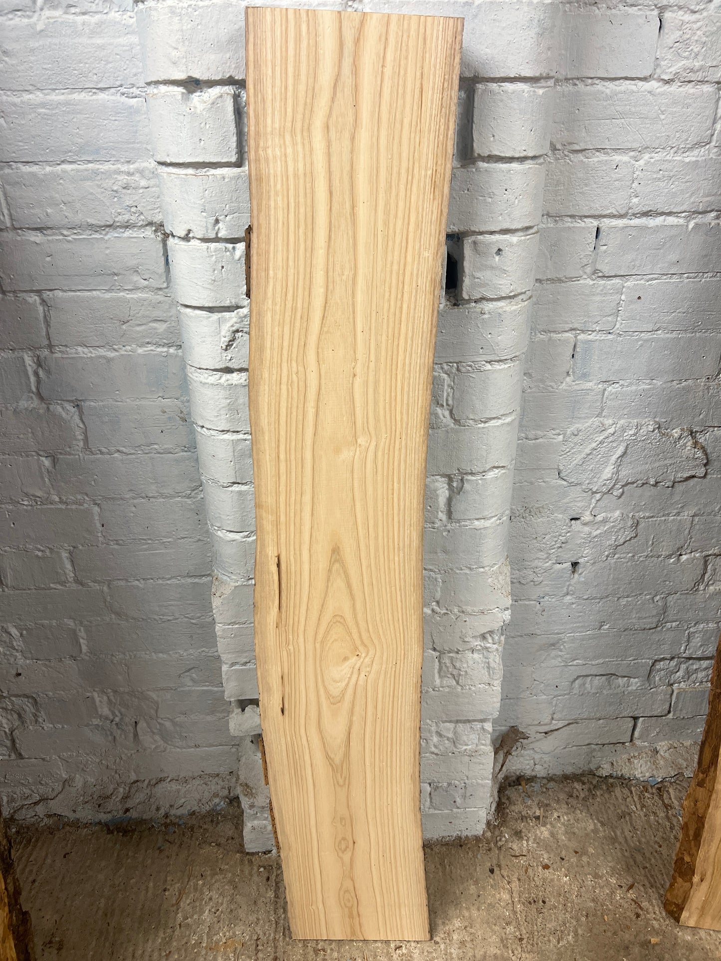 Ash No 27 - 1370x220-240x37mm Planed