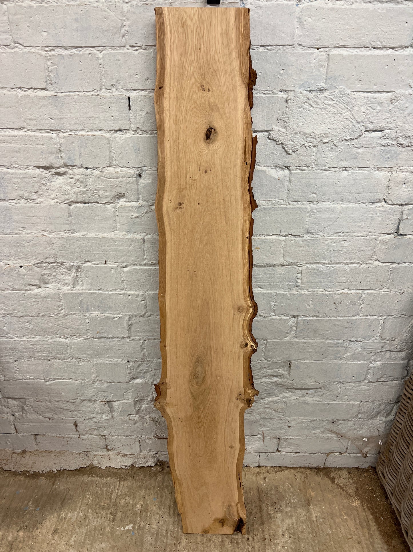 Oak No 124 - 1375x180-250x35mm Planed