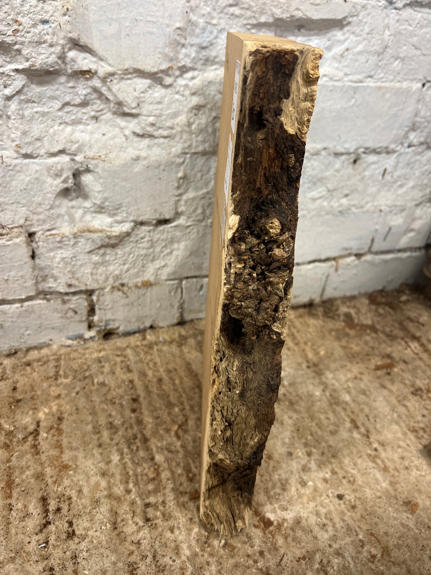 Aged Pippy Oak No 192 - 370-220-260x40mm Planed