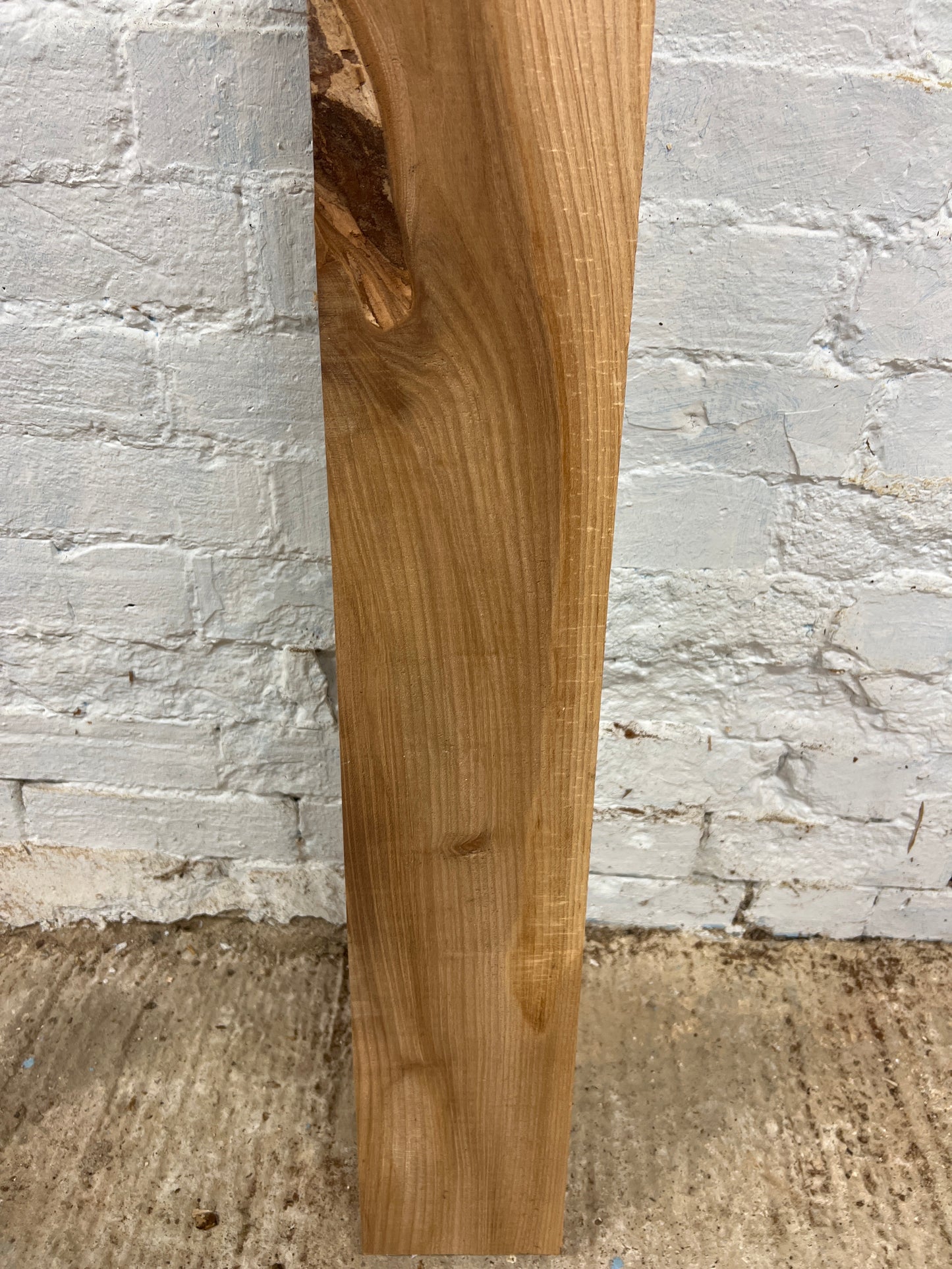 Elm No 86 - 1170x140x53mm Planed