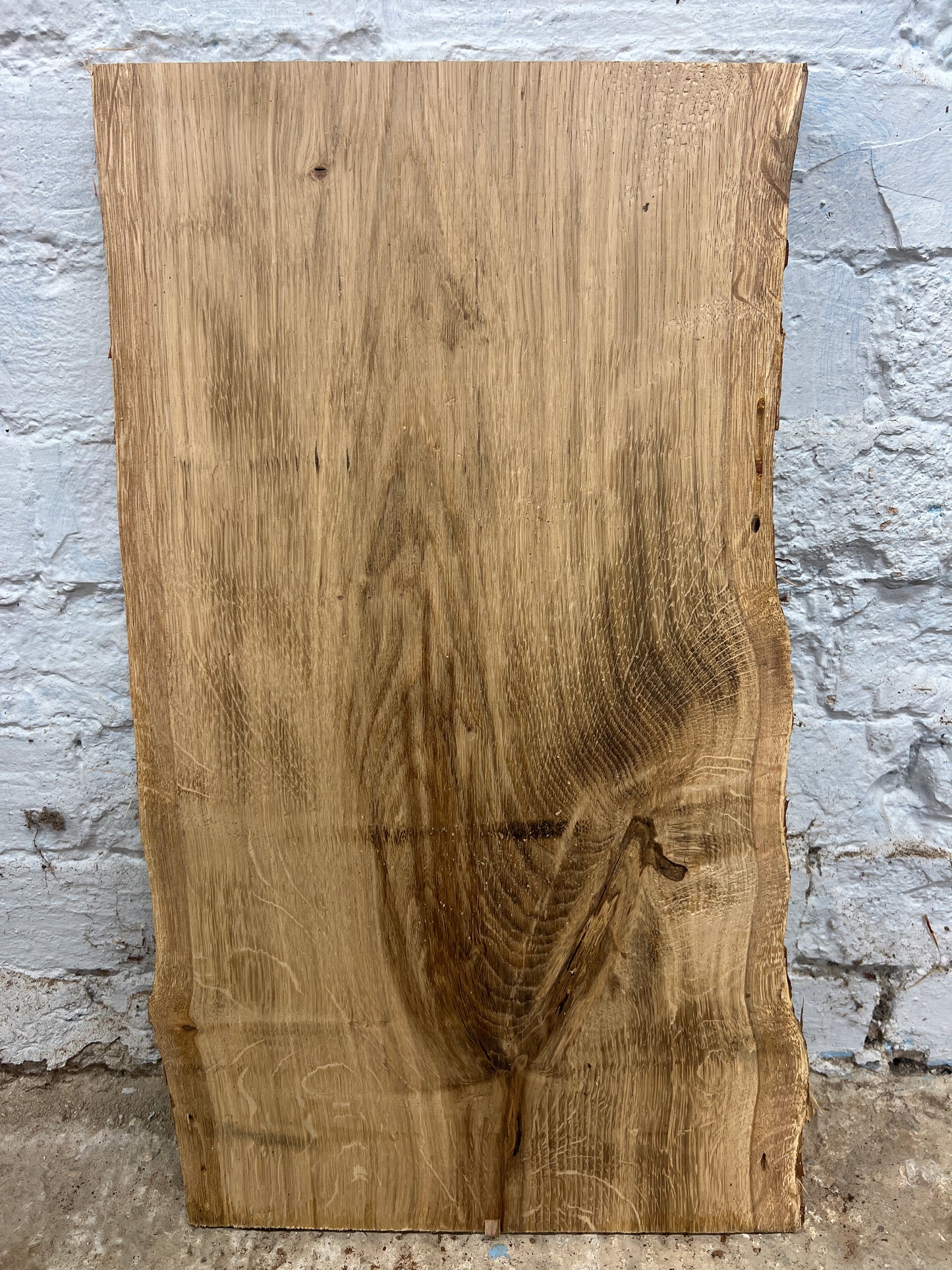 Oak No 212 - 560x290-330x26mm Planed
