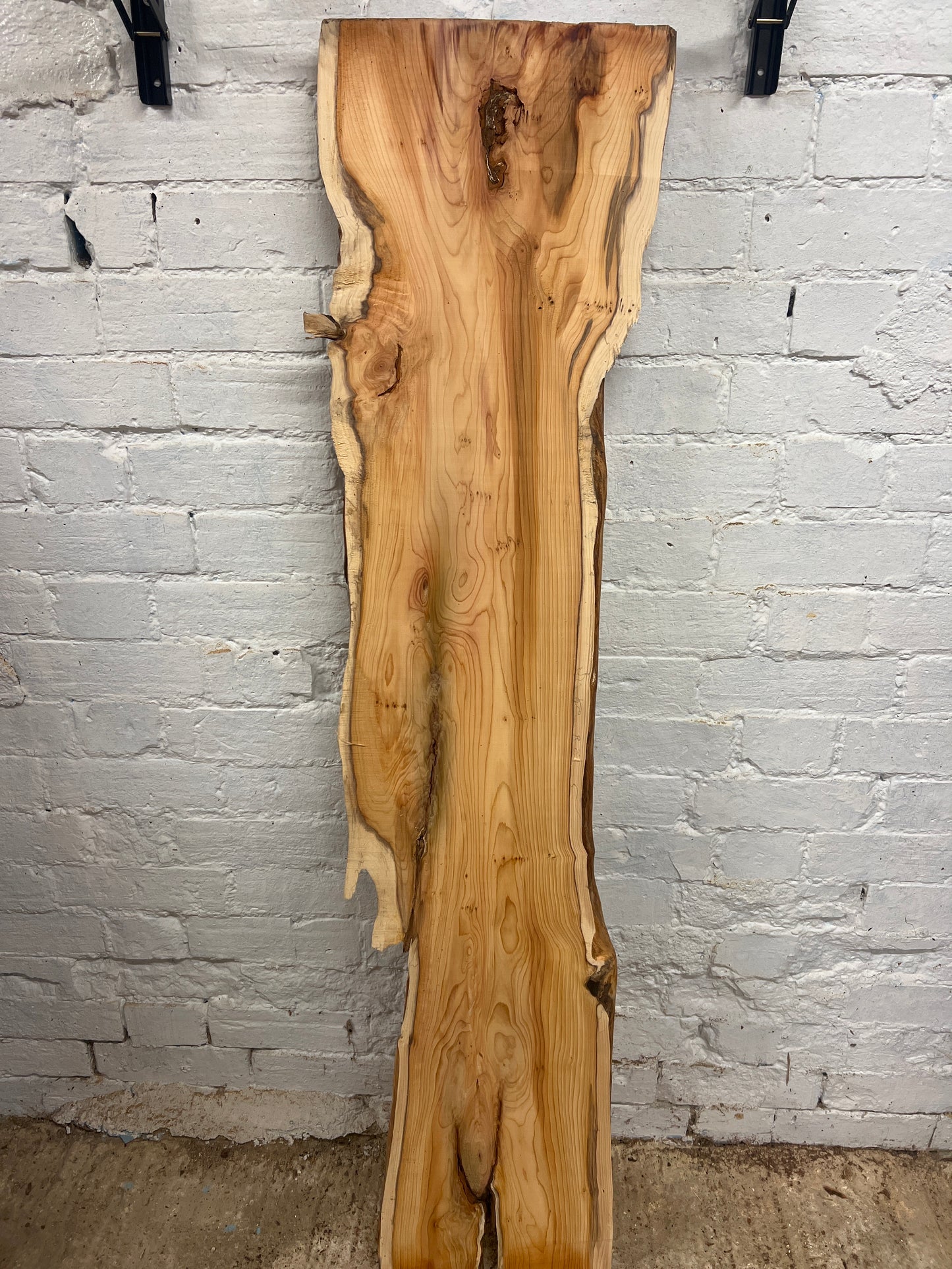 Yew No 74 - 1425x250-320x35mm Planed