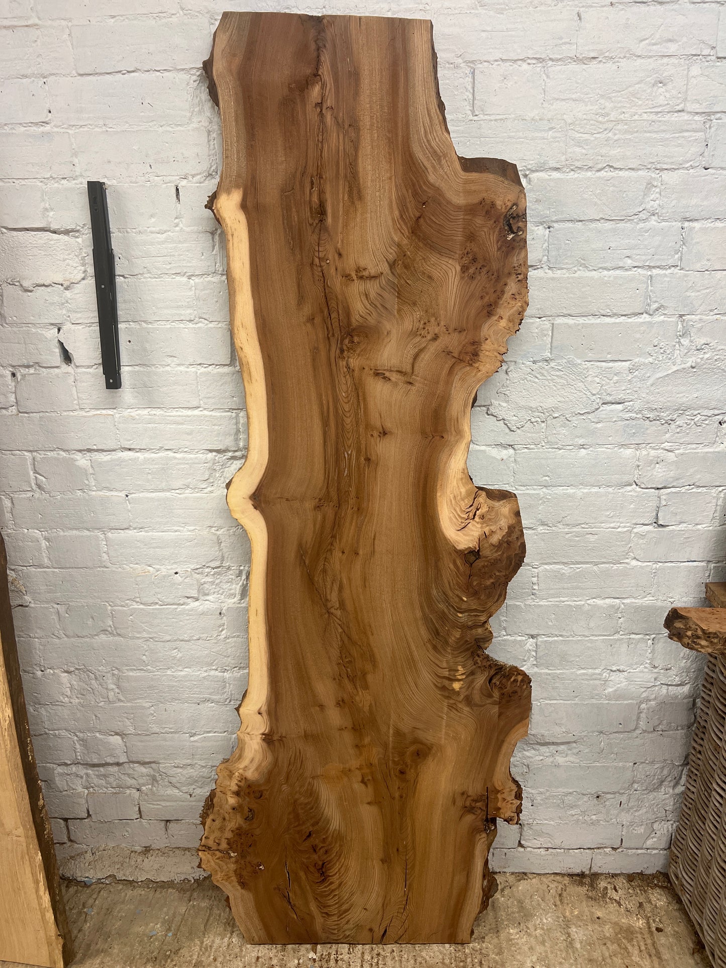 Burr Elm No 230 - 1760x340-600x30mm Planed