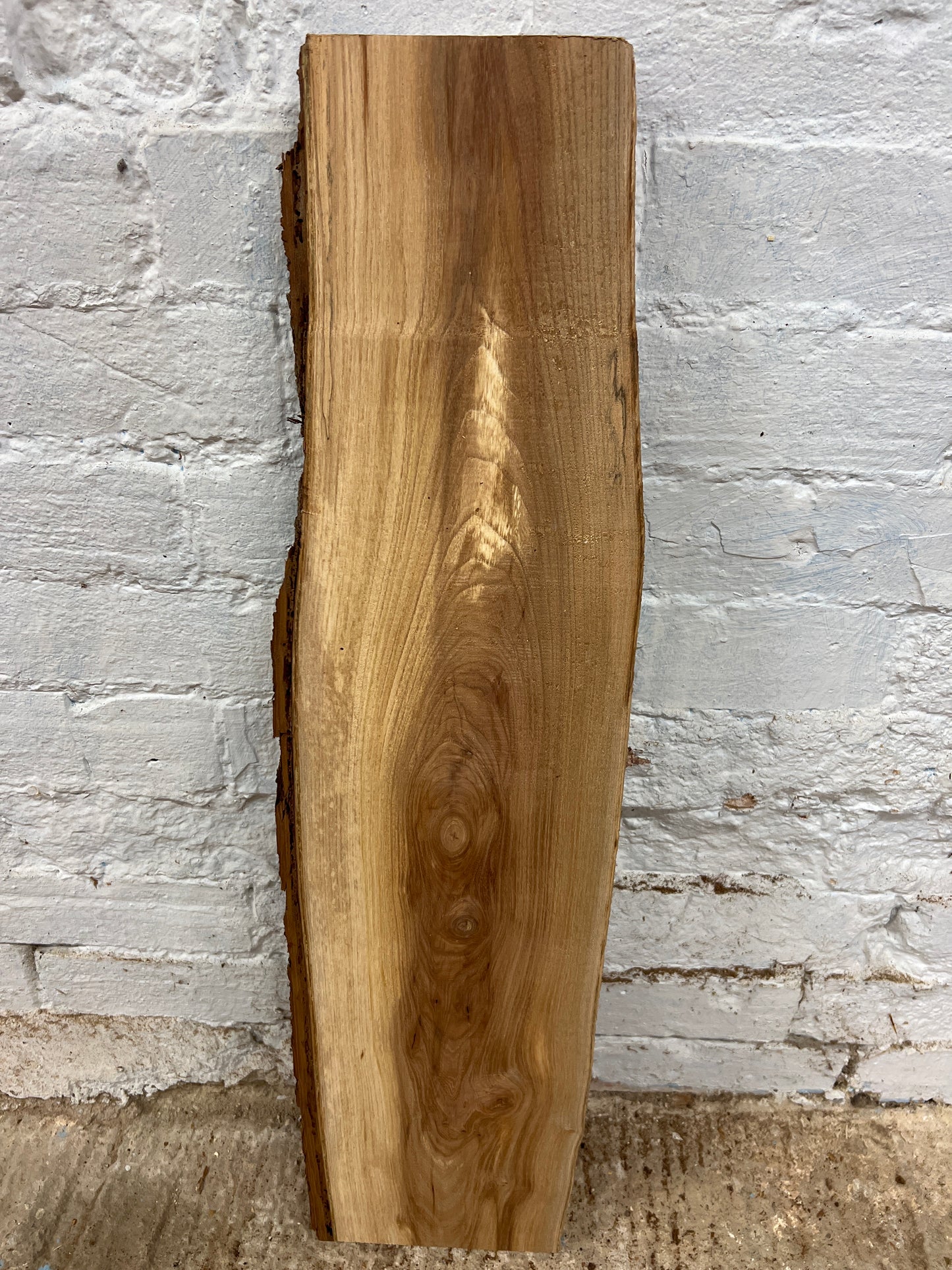 Elm No 116 - 765x130-190x27mm Planed