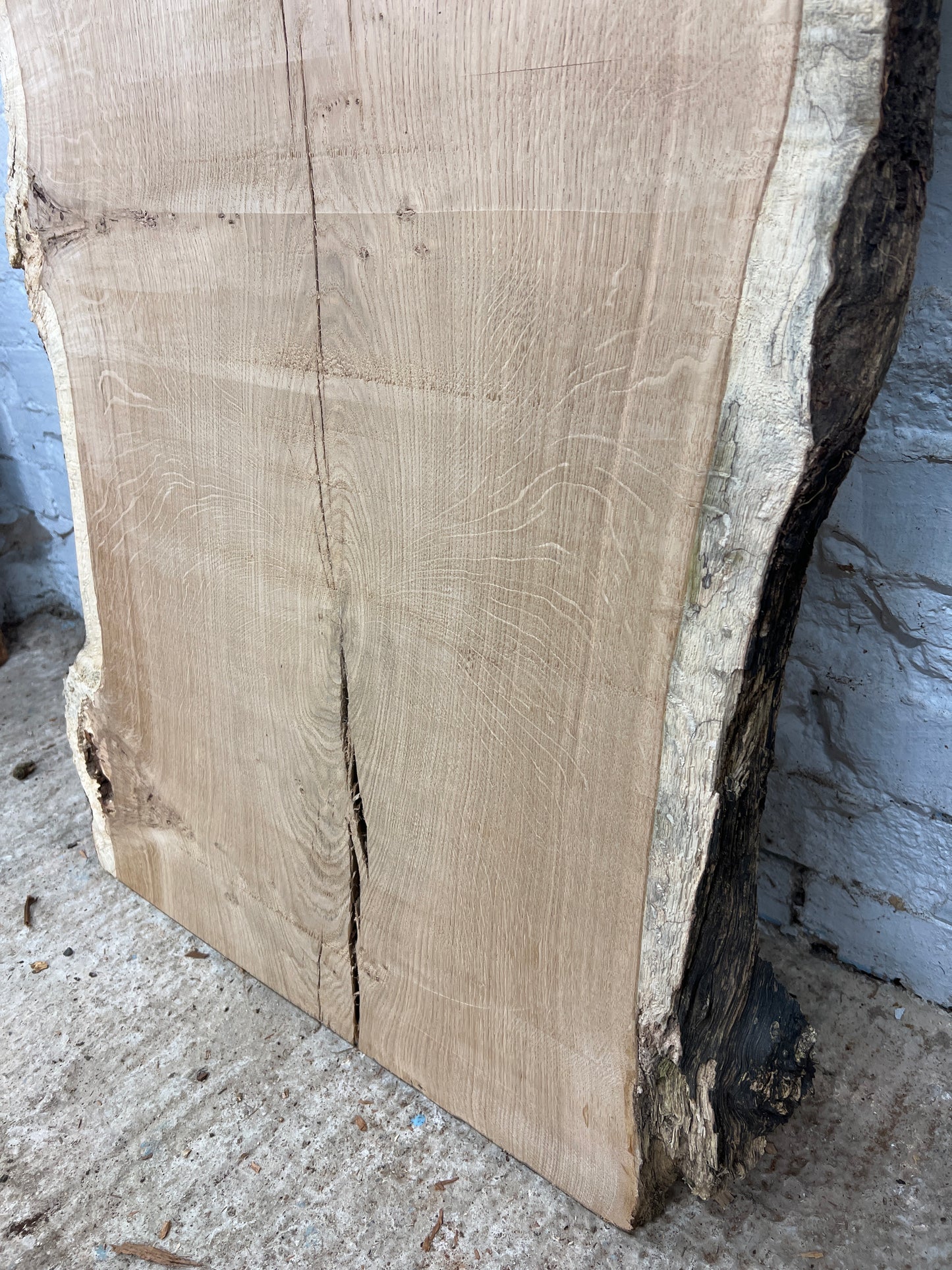 Aged Pippy Oak No 38 - 1220x590-700x35mm Planed