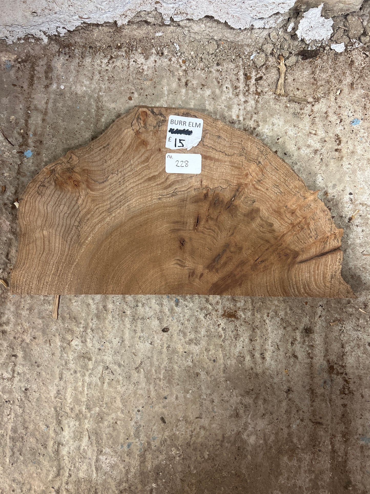 Burr Elm No 228 - 200x350x25mm Sawn