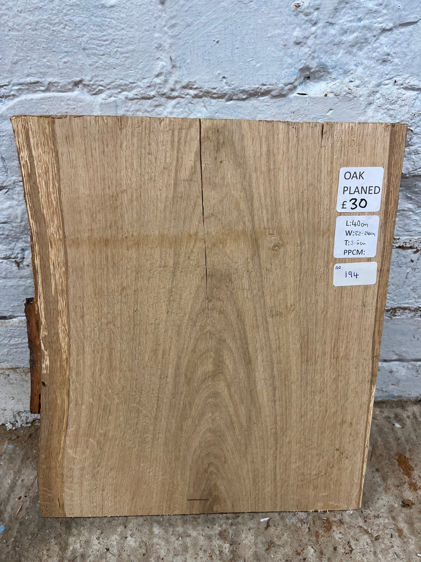 Oak No 194 - 400x320-340x35mm Planed