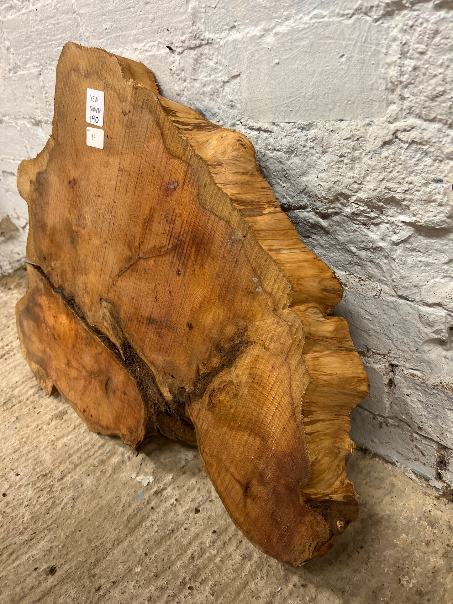 Yew No 95 - 640x530x43mm Sawn